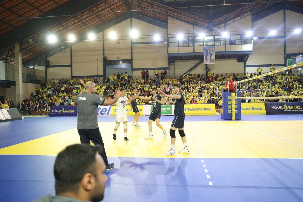 پیروزی تیم ملی والیبال نوجوانان ایران مقابل برزیل در ديداری دوستانه
