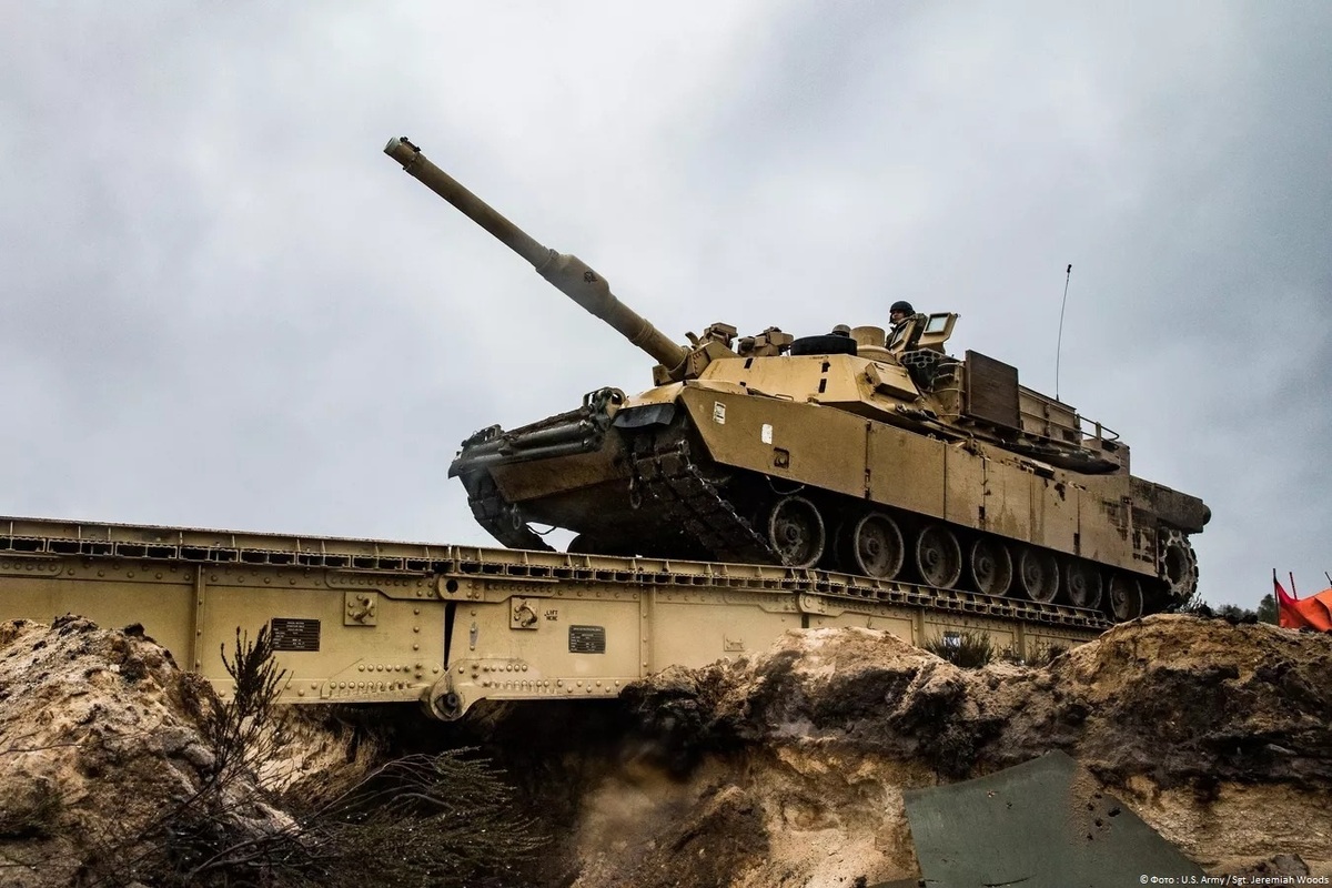 دفع حمله پهپادی به مسکو/ تانک‌های آبرامز آمریکا ماه سپتامبر به اوکراین می‌رسند