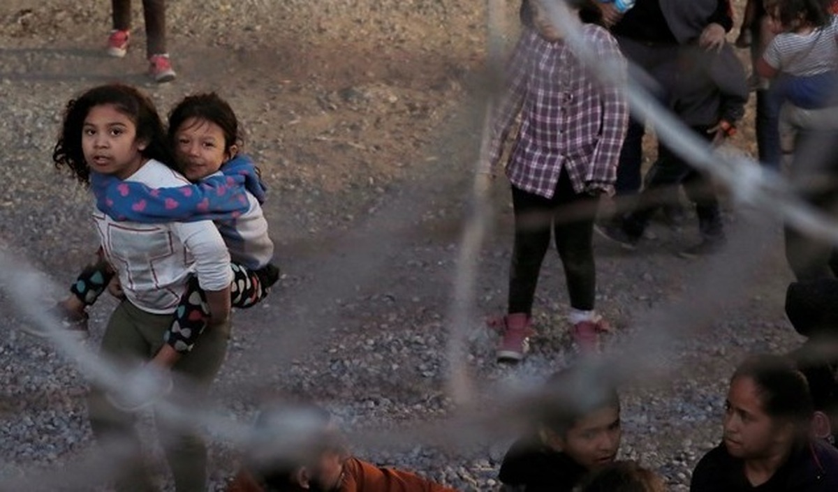 بازداشت و رفتار خشونت آمیز در انتظار کودکان بدون همراه در مرزهای آمریکا