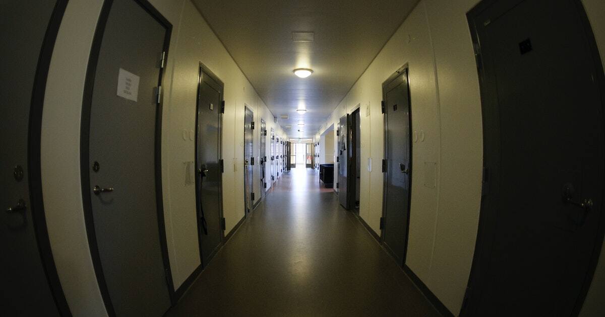 نگاهی به وضعیت سیستم زندان‌های سوئد؛ حمید نوری رکورددار حبس انفرادی