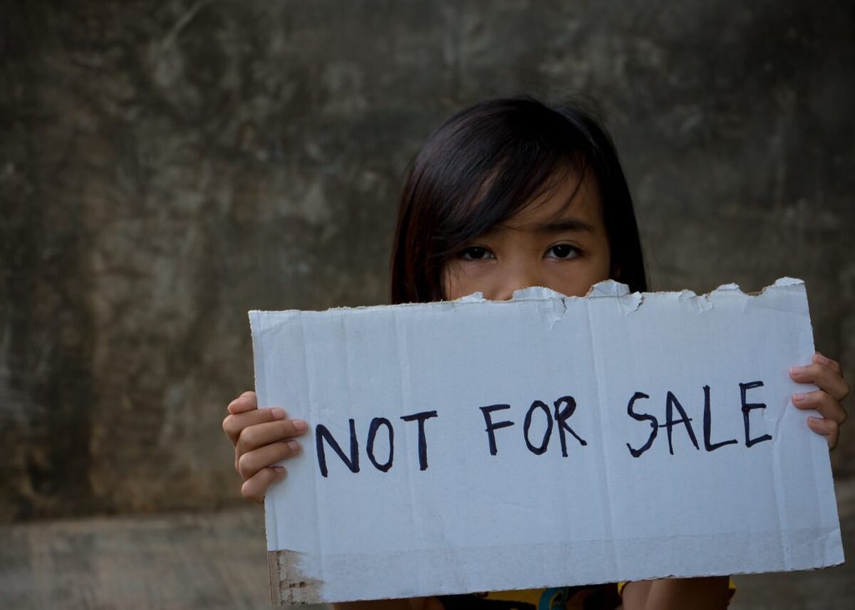 قاچاق کودکان در آمریکا؛ واسطه‌گری دولت آمریکا و نقش رسانه‌های اجتماعی