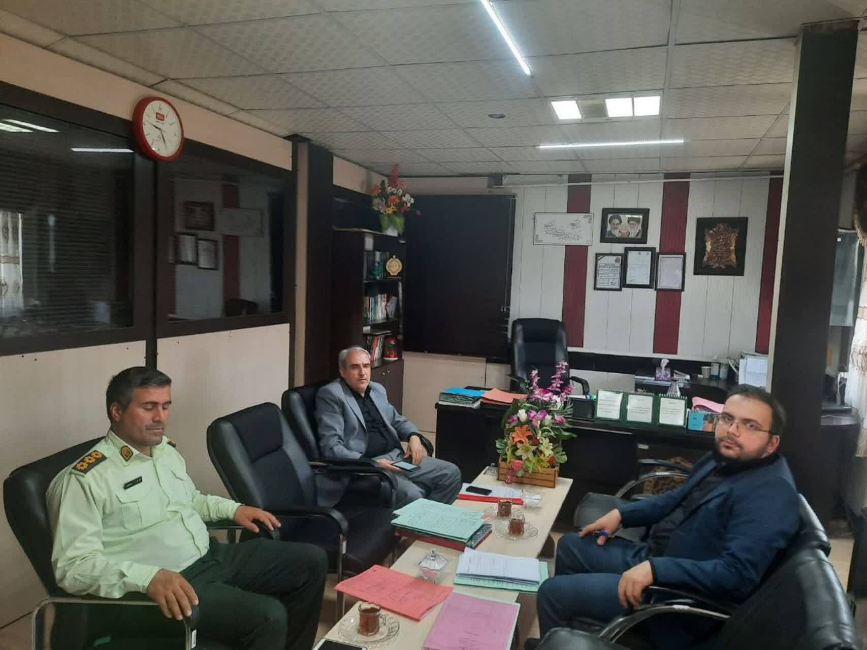 دادستان استان قزوین از دادسرای شهرستان آبیک بازدید کرد