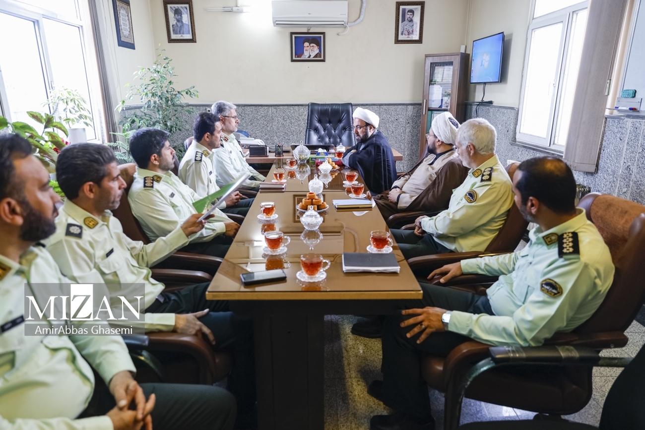 دادستان نظامی استان تهران از اندرزگاه فراجا بازدید کرد دادستان نظامی استان تهران از اندرزگاه فراجا بازدید کرد