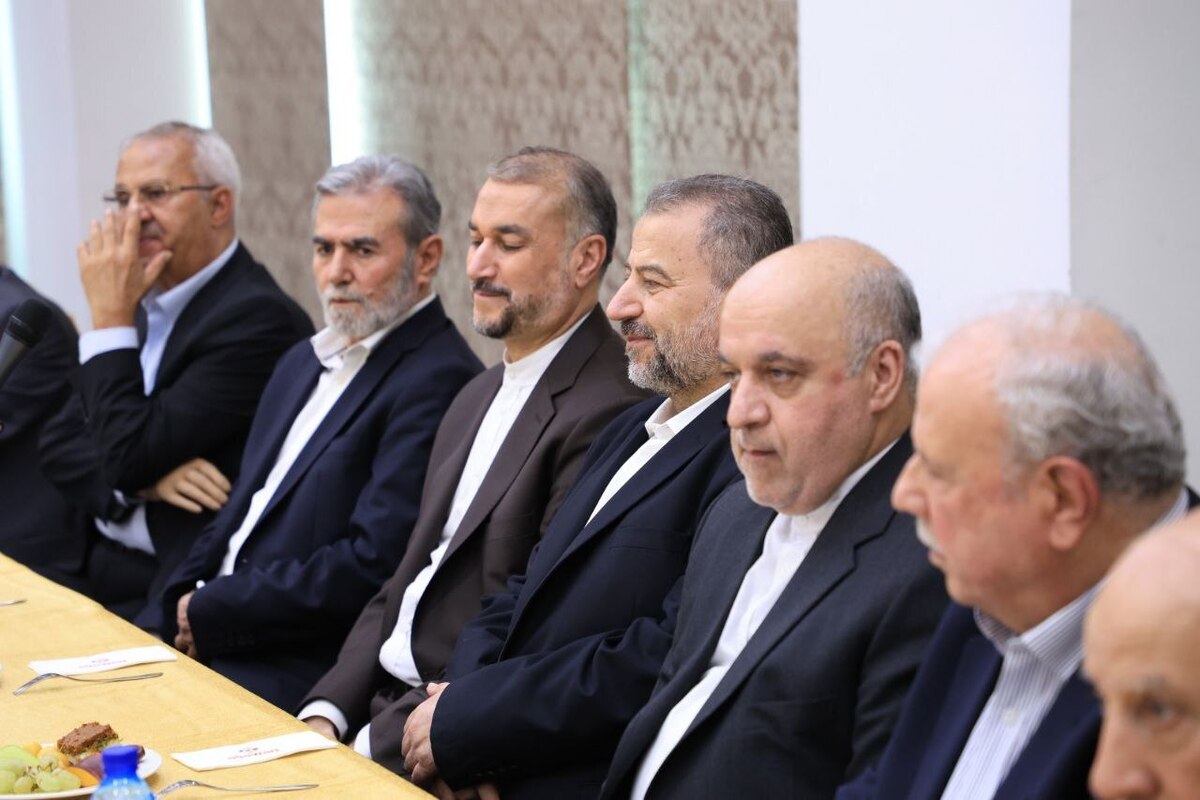 دیدار وزیر امور خارجه با مسئولان گروه‌های فلسطینی/ تاکید بر استمرار حمایت ایران از مقاومت