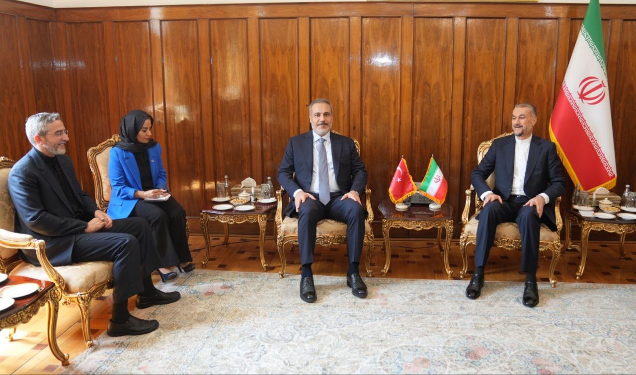 استقبال وزیر امور خارجه از همتای ترکیه‌ای