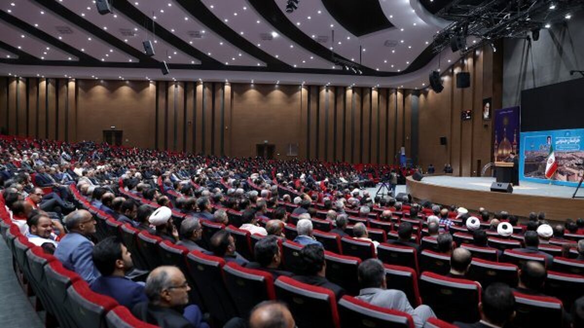 رئیس جمهور: قله‌ها قطعا به دست ملت ایران فتح خواهند شد/ دولت مردمی باور و اراده جدی برای واگذاری امور به مردم دارد