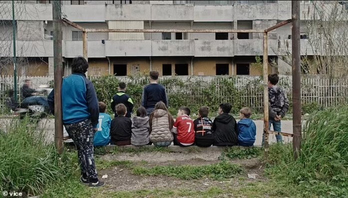 وضعیت حقوق کودکان در اروپا/ ایتالیا بی‌روتوش؛ از جولان «باند‌های کودکان» تا جریمه حبس برای والدین کودکان ترک تحصیل‌کرده