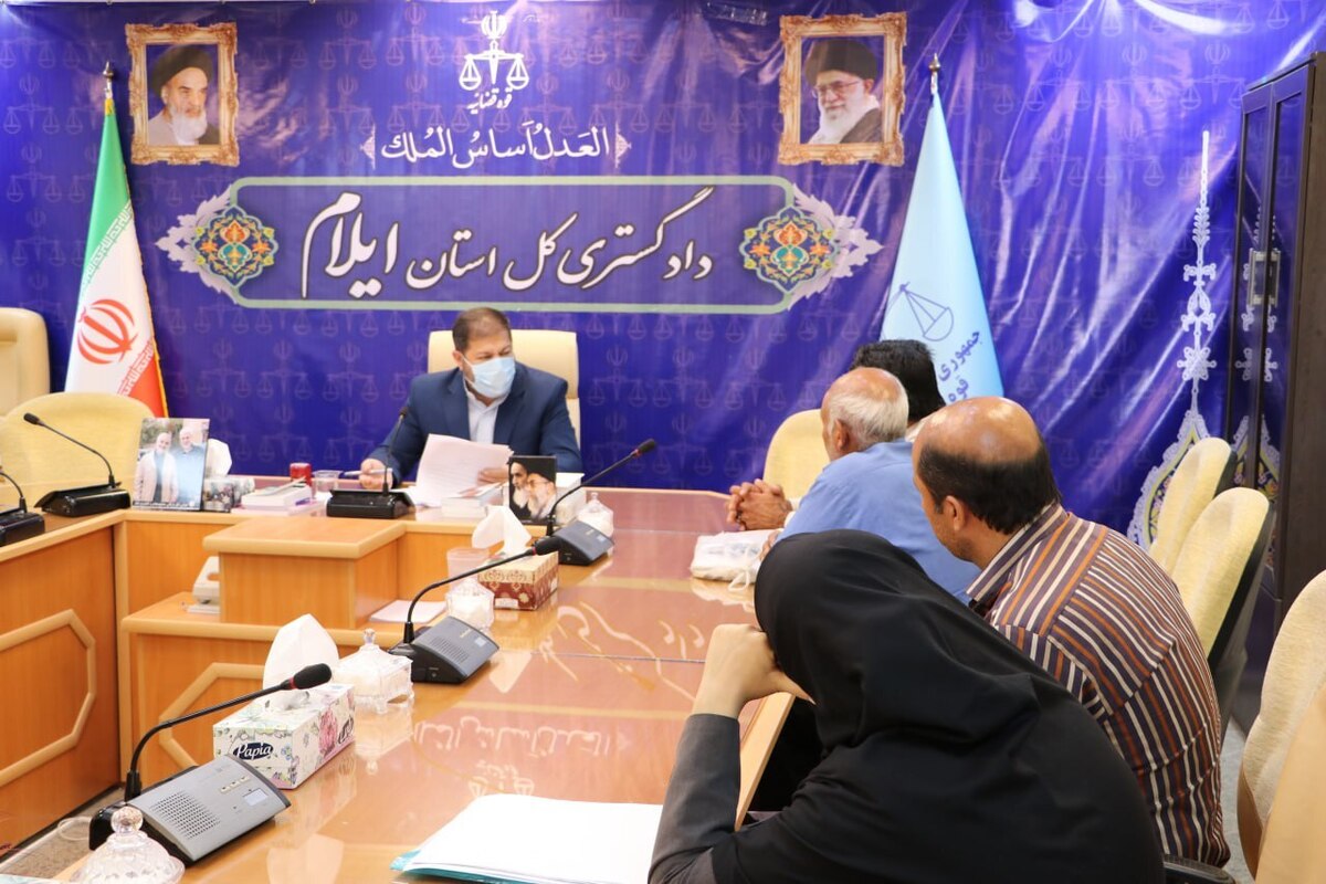 رئیس کل دادگستری استان ایلام به درخواست‌های حقوقی و قضایی ۶۱ نفر از مراجعان رسیدگی کرد