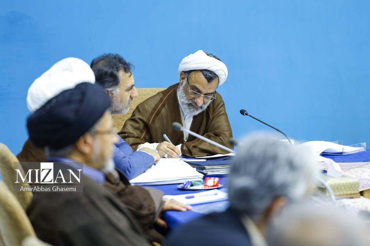 شرایط جذب دانشجویان خارجی در شورای عالی انقلاب فرهنگی بررسی می‌شود