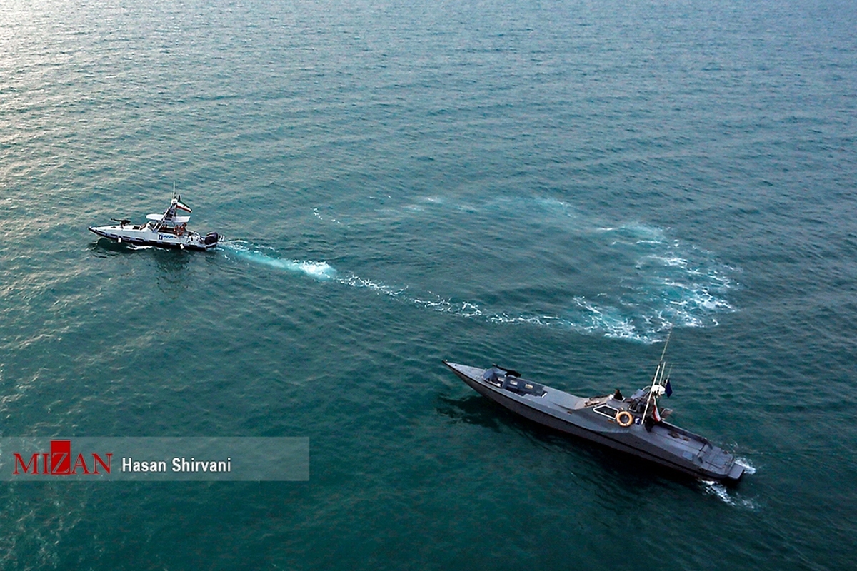 ۲ نفتکش خارجی حامل سوخت قاچاق در خلیج‌فارس توقیف شدند