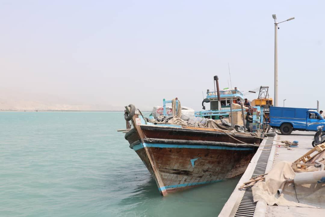 کشف محموله بزرگ سلاح‌های آمریکایی/ ۶ هزار شوکر در مرز‌های آبی جنوب کشور توقیف شد