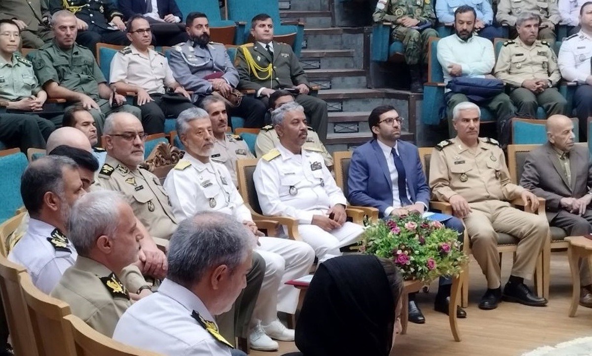 پنجمین نمایشگاه بین‌المللی کتاب صلح و دفاع ارتش افتتاح شد