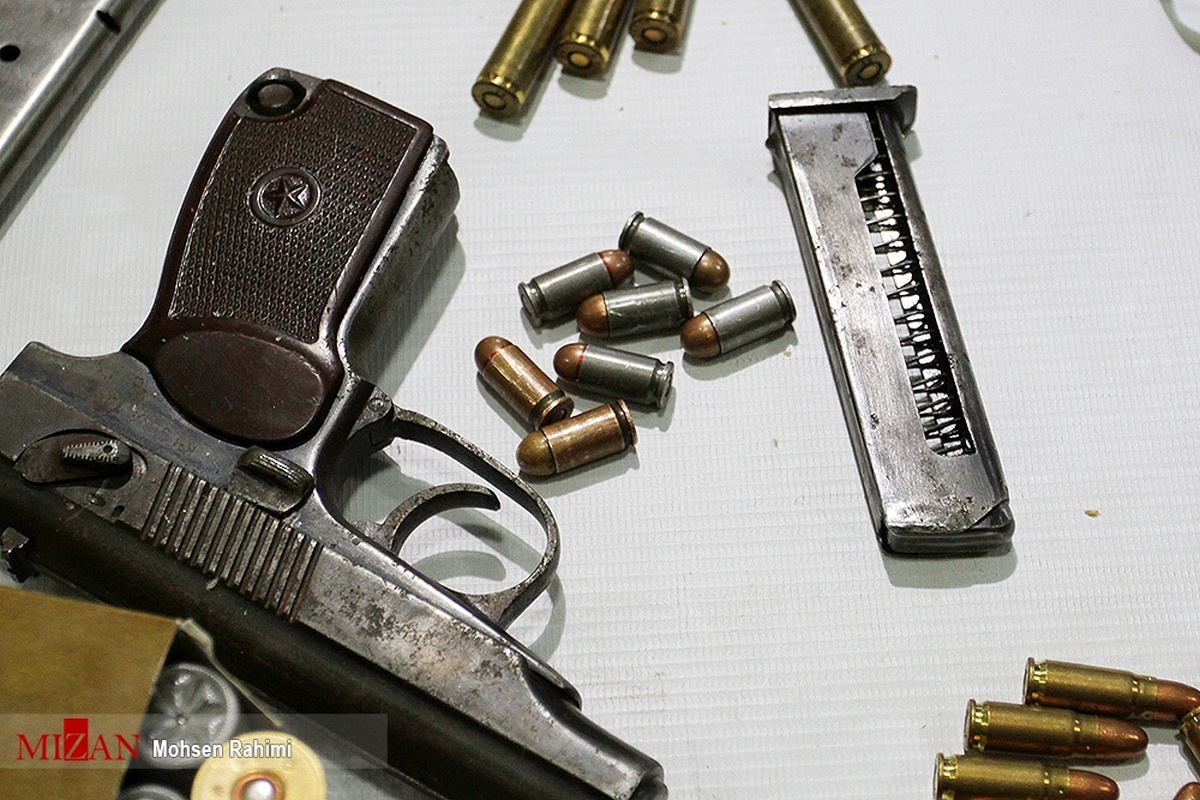 ۳۷ قبضه سلاح کلت کمری در شهرستان پاوه کشف شد