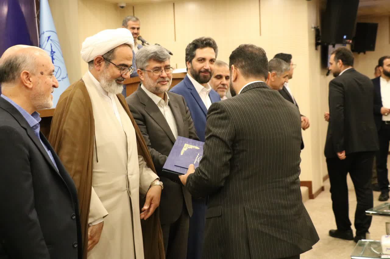 رئیس سازمان قضایی نیروهای مسلح: صدور احکام قاطع در سازمان قضایی نیروهای مسلح موجب ایجاد امنیت در کل جامعه میشود رئیس سازمان قضایی نیروهای مسلح: صدور احکام قاطع در سازمان قضایی نیروهای مسلح موجب ایجاد امنیت در کل جامعه میشود