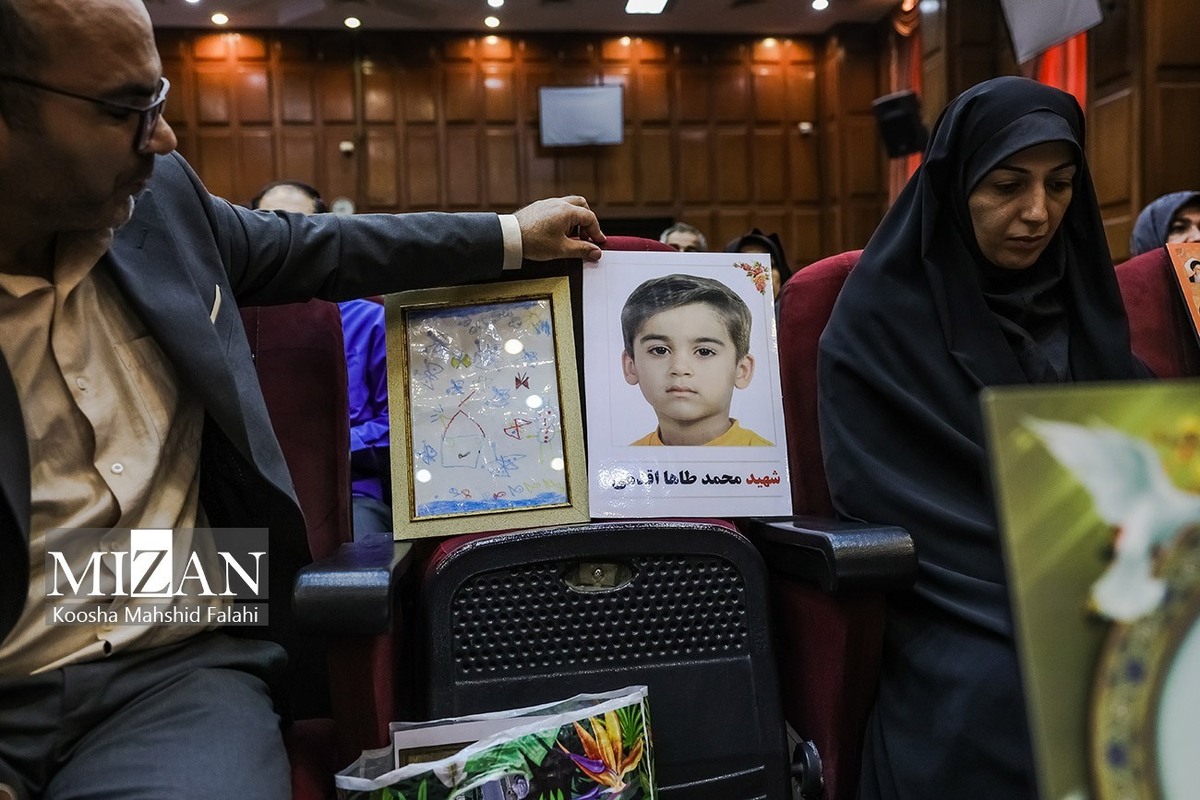 مادر شهید محمدطا‌ها اقدامی: امروز سران بیش از سه گروه تروریستی در آمریکا حضور دارند