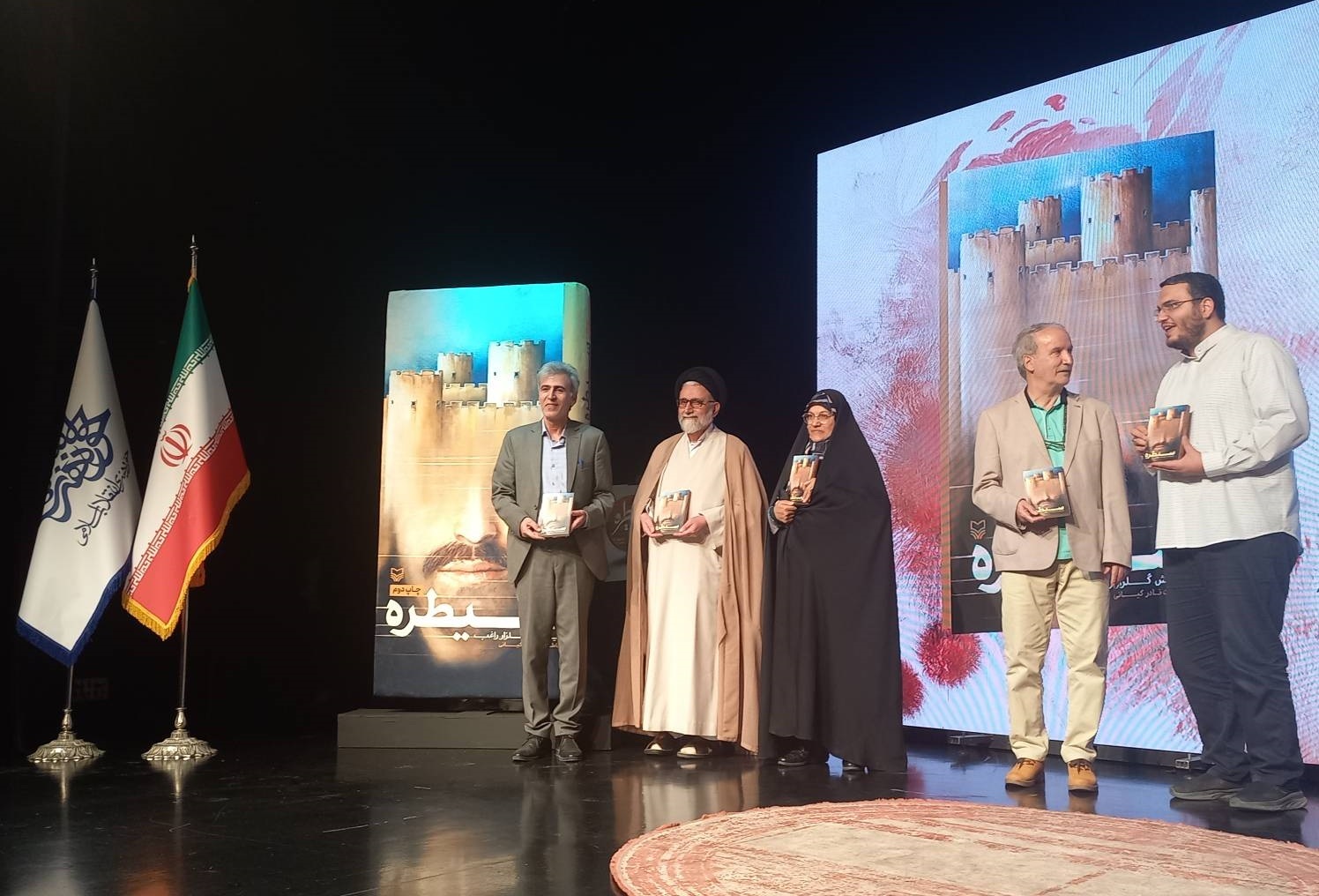 وزیر اطلاعات: هنرمندان میتوانند سردار راه تبیین باشند/ جهاد تبیین خط شکن راه مجاهدت است/ وزارت اطلاعات آماده همکاری با هنرمندان است وزیر اطلاعات: هنرمندان میتوانند سردار راه تبیین باشند/ جهاد تبیین خط شکن راه مجاهدت است/ وزارت اطلاعات آماده همکاری با هنرمندان است