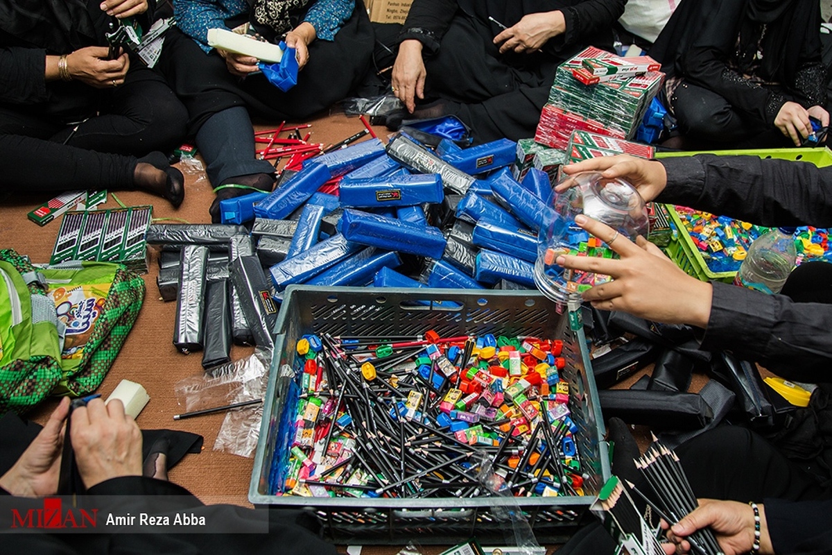 اهدای ۲ هزار و ۹۶۶ بسته نوشت‌افزار به فرزندان زندانیان نیازمند در خراسان رضوی