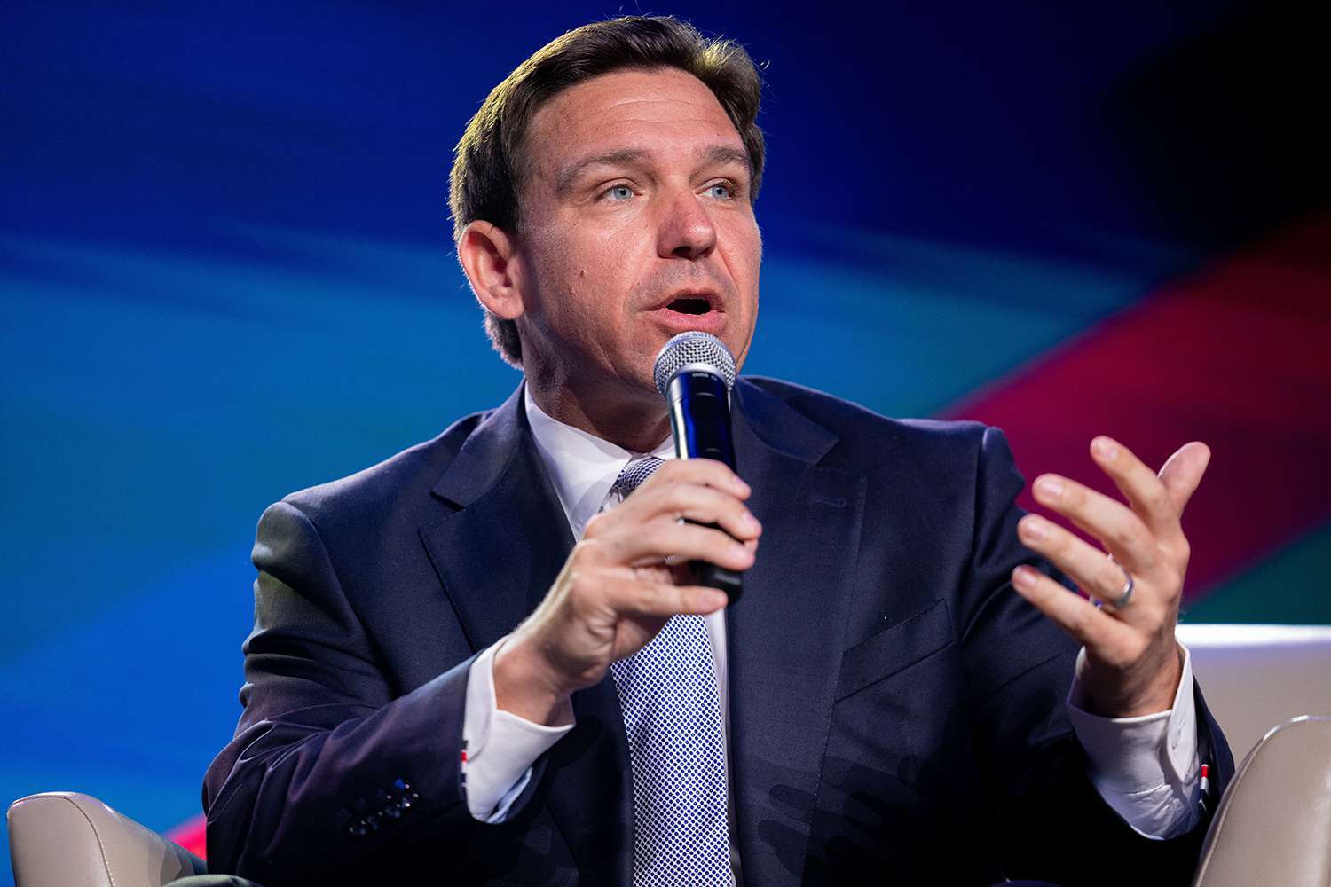 پیشتازی ترامپ در میان نامزد‌های جمهوری‌خواه با وجود پرونده‌های جنایی