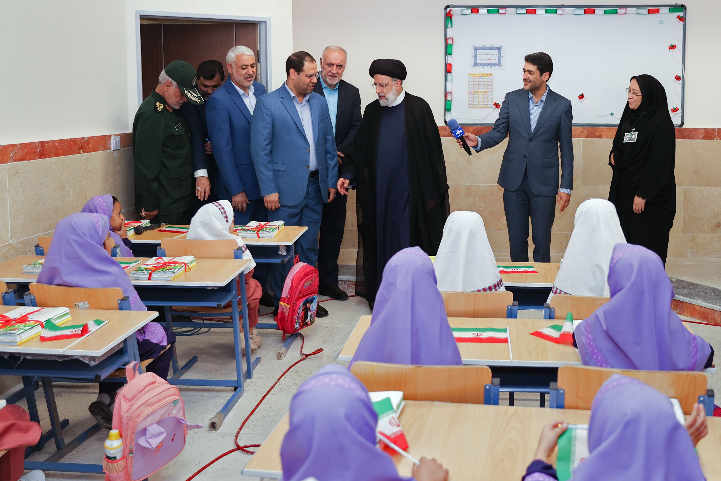 آغاز سال و تحصیلی جدید با حضور ۱۶ و نیم میلیون دانشآموز و حدود یک میلیون فرهنگی در سراسر کشور/ تحویل ۳ و نیم میلیون متر مربع فضای آموزشی آغاز سال و تحصیلی جدید با حضور ۱۶ و نیم میلیون دانشآموز و حدود یک میلیون فرهنگی در سراسر کشور/ تحویل ۳ و نیم میلیون متر مربع فضای آموزشی