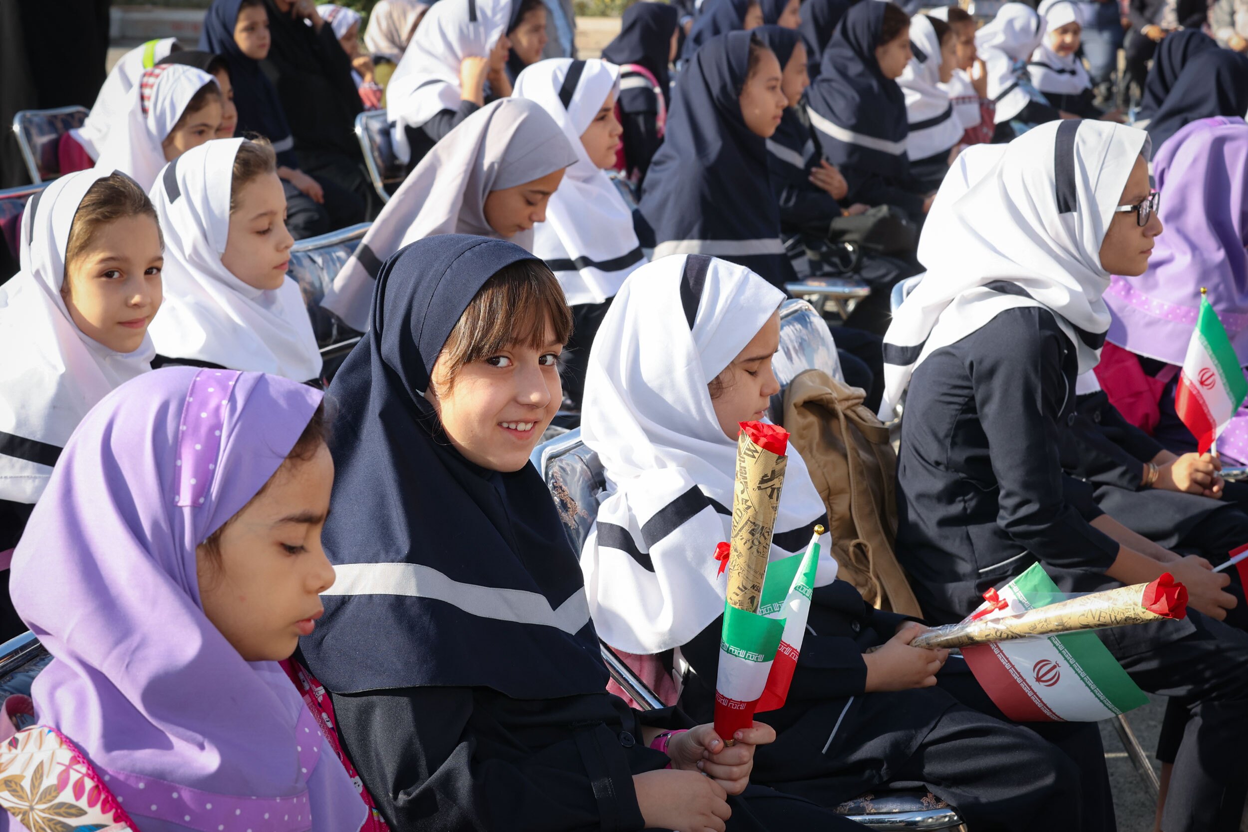 آغاز سال و تحصیلی جدید با حضور ۱۶ و نیم میلیون دانشآموز و حدود یک میلیون فرهنگی در سراسر کشور/ تحویل ۳ و نیم میلیون متر مربع فضای آموزشی آغاز سال و تحصیلی جدید با حضور ۱۶ و نیم میلیون دانشآموز و حدود یک میلیون فرهنگی در سراسر کشور/ تحویل ۳ و نیم میلیون متر مربع فضای آموزشی