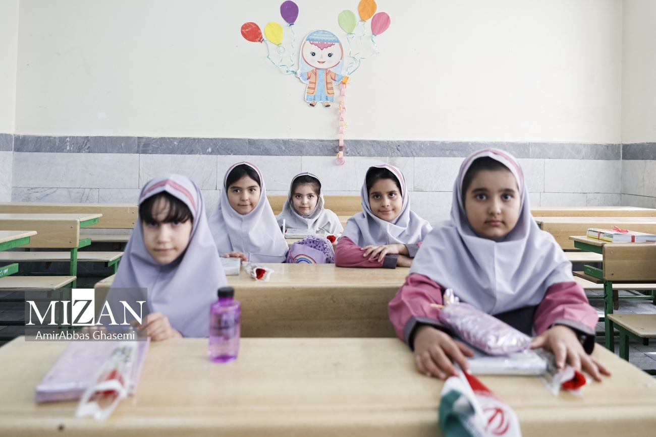 دغدغه‌های والدین و فرهنگیان همزمان با آغاز سال تحصیلی جدید/ از مشکلات دانش‌آموزان اتباع و نارضایتی معلمان از رتبه‌بندی تا حقوق بسیار کم خدمت‌گزاران مدارس