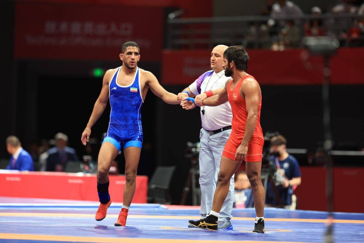 عموزاد: برای جبران ناکامی در مسابقات جهانی به هانگژو آمده‌ام/ هنوز کارم تمام نشده
 