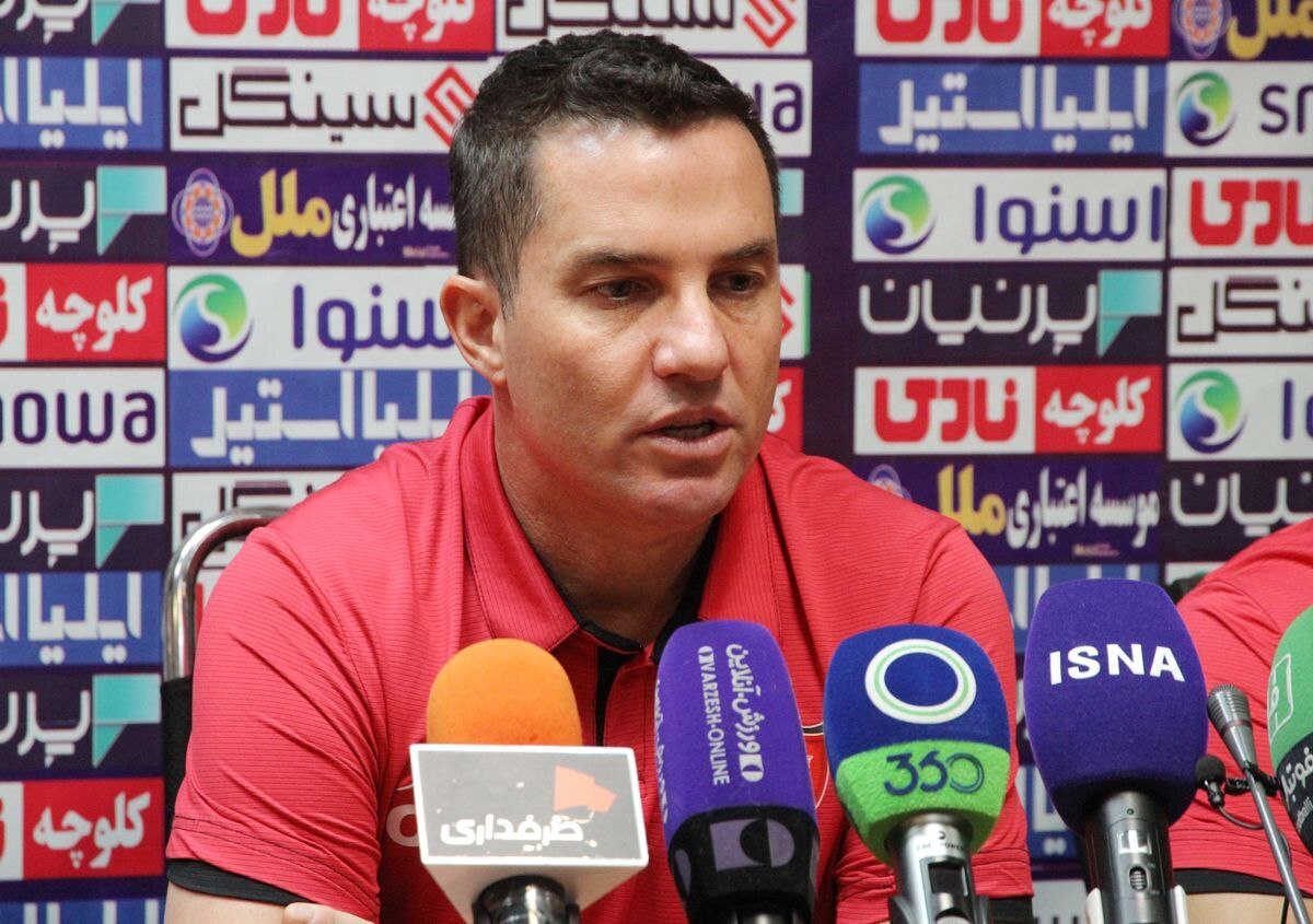 ویرا: باهویی هنوز آمادگی بدنی برای یک بازی کامل را ندارد/ سازمان لیگ دست ما را بسته