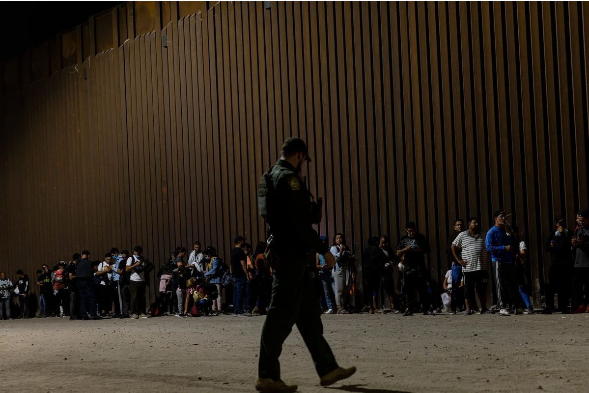 ساخت دیوار مرزی آمریکا؛ رویکرد متناقض بایدن در قبال پناهجویان