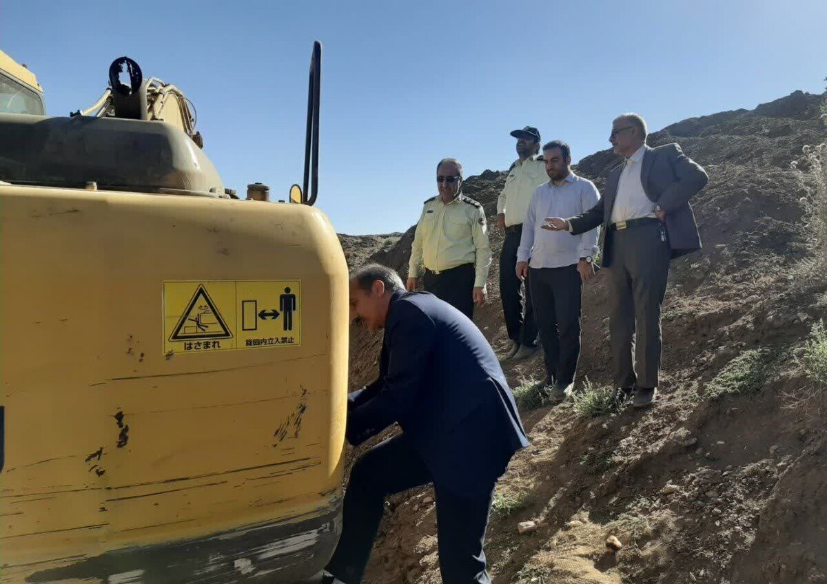 دادستان همدان: با برداشت‌کنندگان غیرمجاز سیلیس با قاطعیت برخورد می‌شود