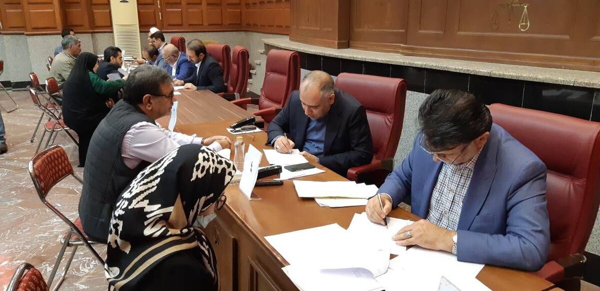 مسئولان قضایی دادگستری استان تهران با ۲۰۲ نفر از مراجعان دیدار کردند