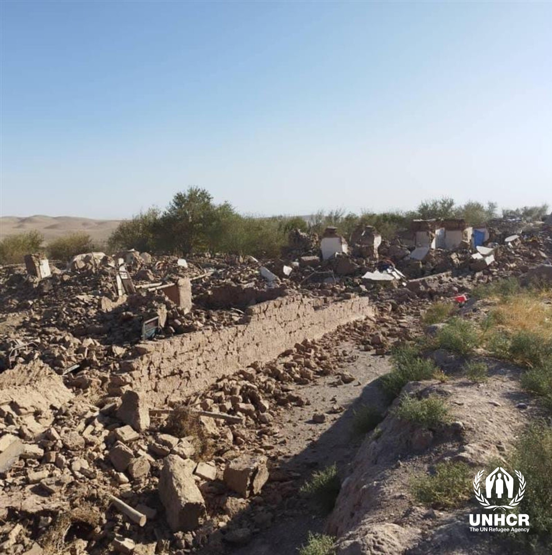 بحران انسانی گسترده در افغانستان همزمان با زلزله‌های مرگبار