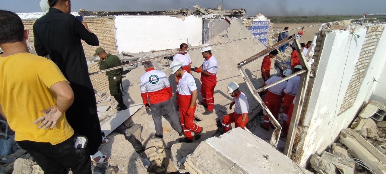 انفجار گاز یک منزل روستایی در سوسنگرد جان ۷ نفر را گرفت/ اعزام ۴ تیم امدادی هلال احمر