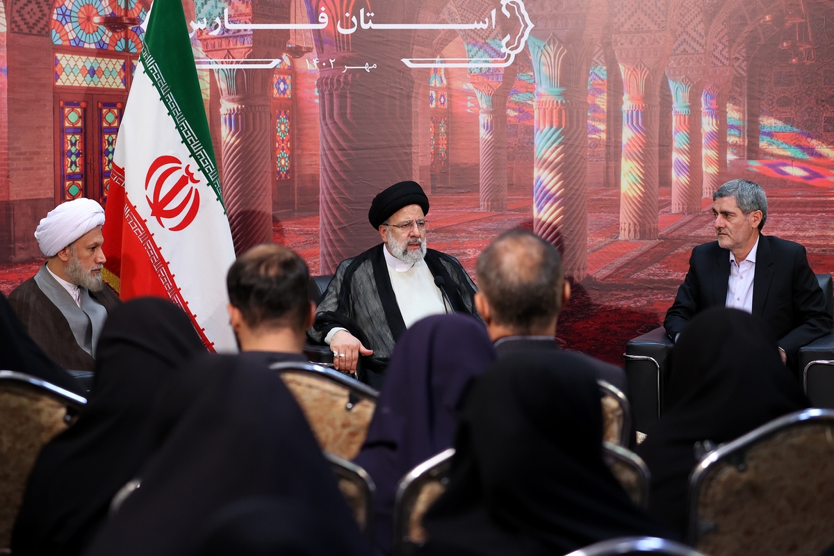 رئیس جمهور: ۸۵ درصد مصوبات دور اول سفر دولت به استان فارس اجرا شده است