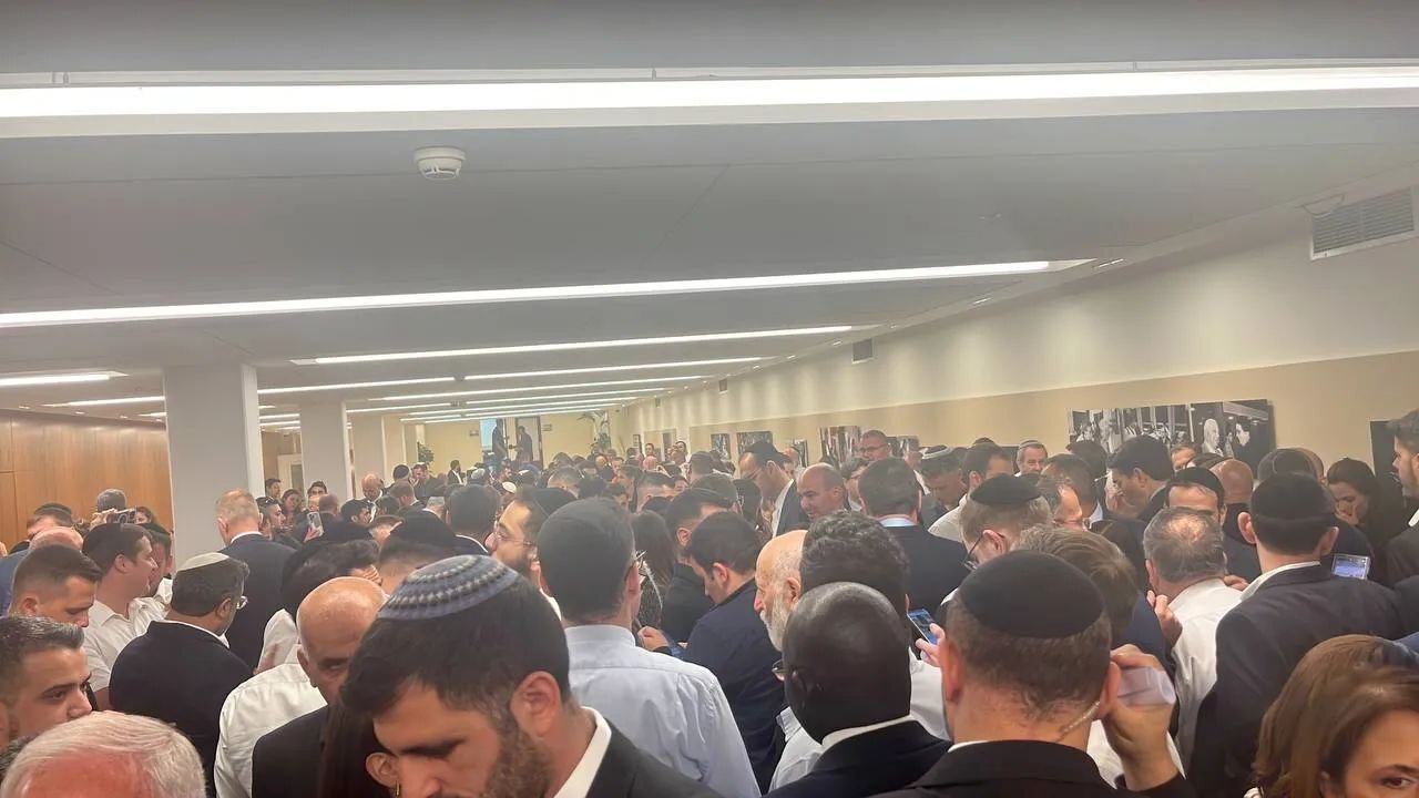 تشدید حملات رژیم صهیونیستی به نوار غزه/افزایش تلفات نظامیان صهیونیست به ۲۹۱ نفر/ احتمال برقراری آتش‌بس موقت