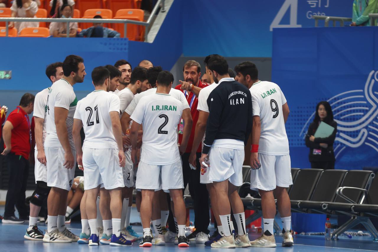 هتتریک ناکامی هندبال ایران در بازیهای آسیایی/ از غیبت تاثیرگذار لژیونرها تا روند سینوسی با وویوویچ هتتریک ناکامی هندبال ایران در بازیهای آسیایی/ از غیبت تاثیرگذار لژیونرها تا روند سینوسی با وویوویچ