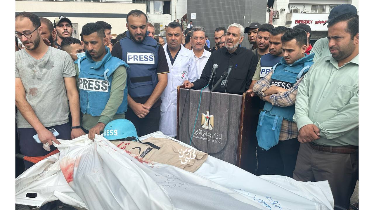 شمار شهدای فلسطینی به بیش از ۲ هزار و ۸۳۰ نفر افزایش یافت/ ادامه بمباران مناطق نوار غزه/شهرکهای صهیونیستنشین هدف عملیات راکتی مقاومت شمار شهدای فلسطینی به بیش از ۲ هزار و ۸۳۰ نفر افزایش یافت/ ادامه بمباران مناطق نوار غزه/شهرکهای صهیونیستنشین هدف عملیات راکتی مقاومت