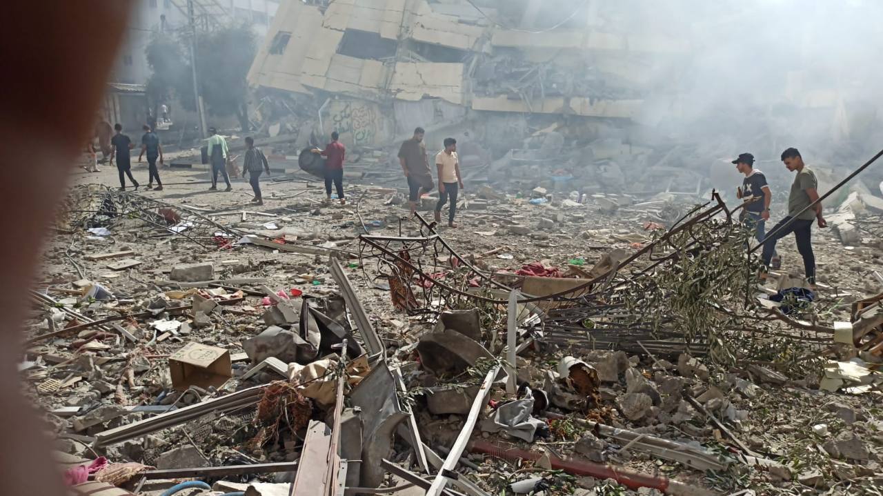 تداوم حملات رژیم صهیونیستی به نوار غزه/احتمال بازگشایی گذرگاه رفح/ ۳ هزار و ۵۴۷ فلسطینی شهید و ۱۳ هزار و ۳۶۵ نفر دیگر مجروح شدند