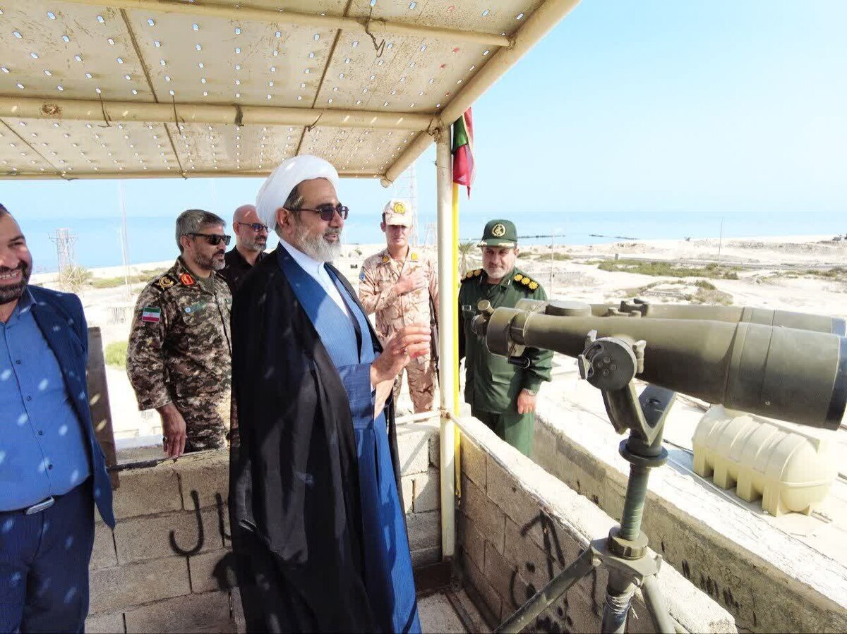 بازدید رئیس سازمان قضایی نیرو‌های مسلح از اسکله توقیف کشتی‌های قاچاق سوخت در منطقه دوم دریایی سپاه‌