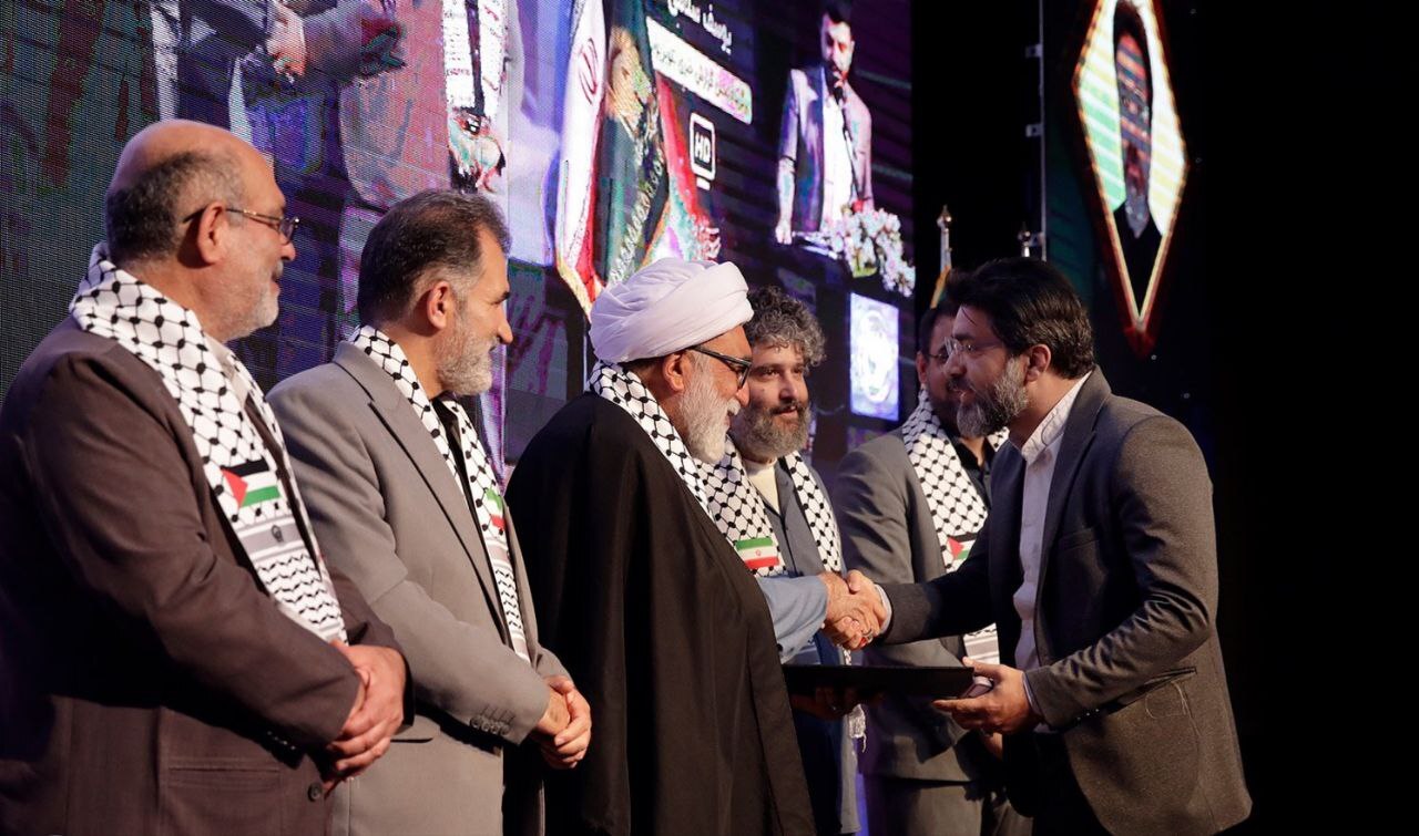 برگزیدگان سومین جشنواره رسانهای بینالمللی امام رضا (ع) معرفی شدند برگزیدگان سومین جشنواره رسانهای بینالمللی امام رضا (ع) معرفی شدند