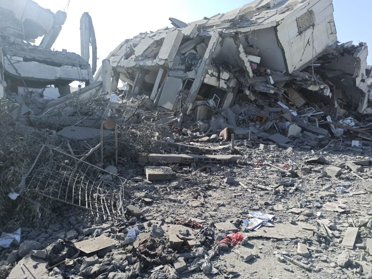 مانع‌تراشی آمریکا در بازگشایی گذرگاه رفح/ افزایش تلفات رژیم صهیونیستی به رقم هزار و ۴۰۰ نفر/ هشدار گزارشگر سازمان ملل درباره نسل‌کشی در نوار غزه