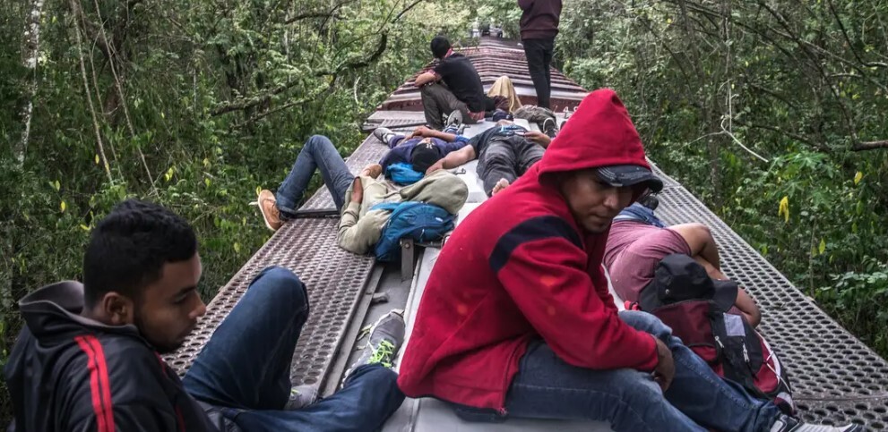 سیاست‌های ضد مهاجرتی غرب وسایل حمل و نقل را به ارابه‌های مرگ تبدیل می‌کند