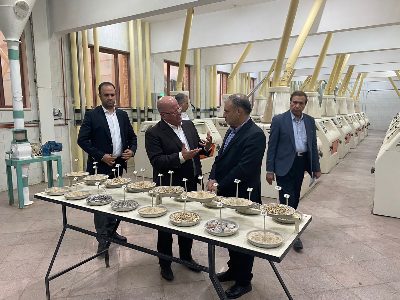 ۱۴ بازدید میدانی از پروژه‌ها، واحد‌های تولیدی، مراکز درمانی و آموزشی و مجموعه‌های تاریخی انجام شد/ اتخاذ تصمیمات فوری و اجرایی برای رفع موانع