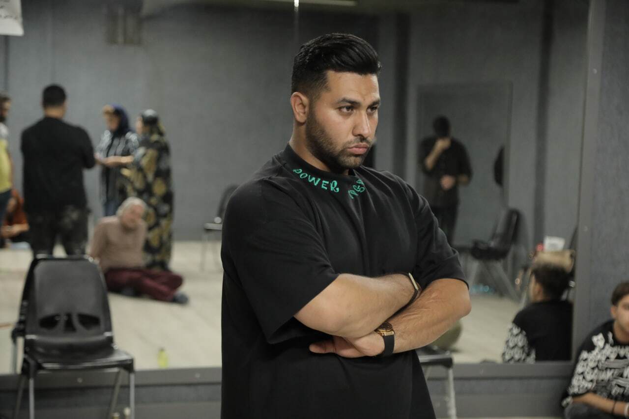 پدیده‌های «عصرجدید» و «خندوانه» در تئاتر کمدی «هوندا آدیداس ۲»/ بلیت‌فروشی آغاز شد