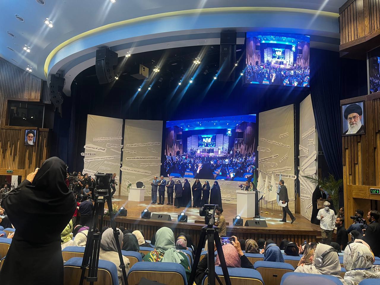 خزعلی: باید مسئله خانواده را به دستور کار جهانی تبدیل کنیم/ اسماعیلی: جشنواره رسانه خورشید خیزشی برای شکستن کلیشهها است خزعلی: باید مسئله خانواده را به دستور کار جهانی تبدیل کنیم/ اسماعیلی: جشنواره رسانه خورشید خیزشی برای شکستن کلیشهها است