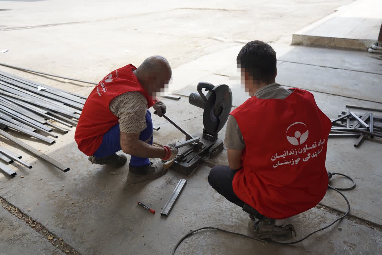 دپو/حمایت از اشتغال زندانیان باهدف کاهش آسیب‌های اجتماعی /اشتغال بیش از ۱۵۰۰ مددجو در زندان‌های استان خوزستان