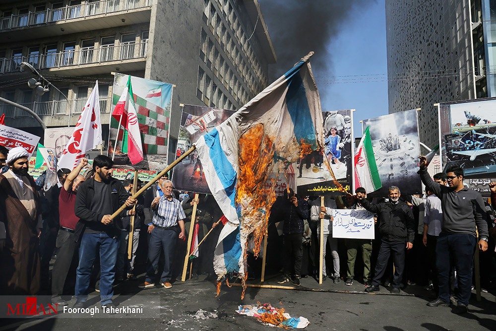 چرا اسناد لانه جاسوسی در کتب درسی گنجانده نشده است/ یوم الله ۱۳ آبان جنایات رژیم صیهونیستی با چراغ سبز آمریکا در غزه