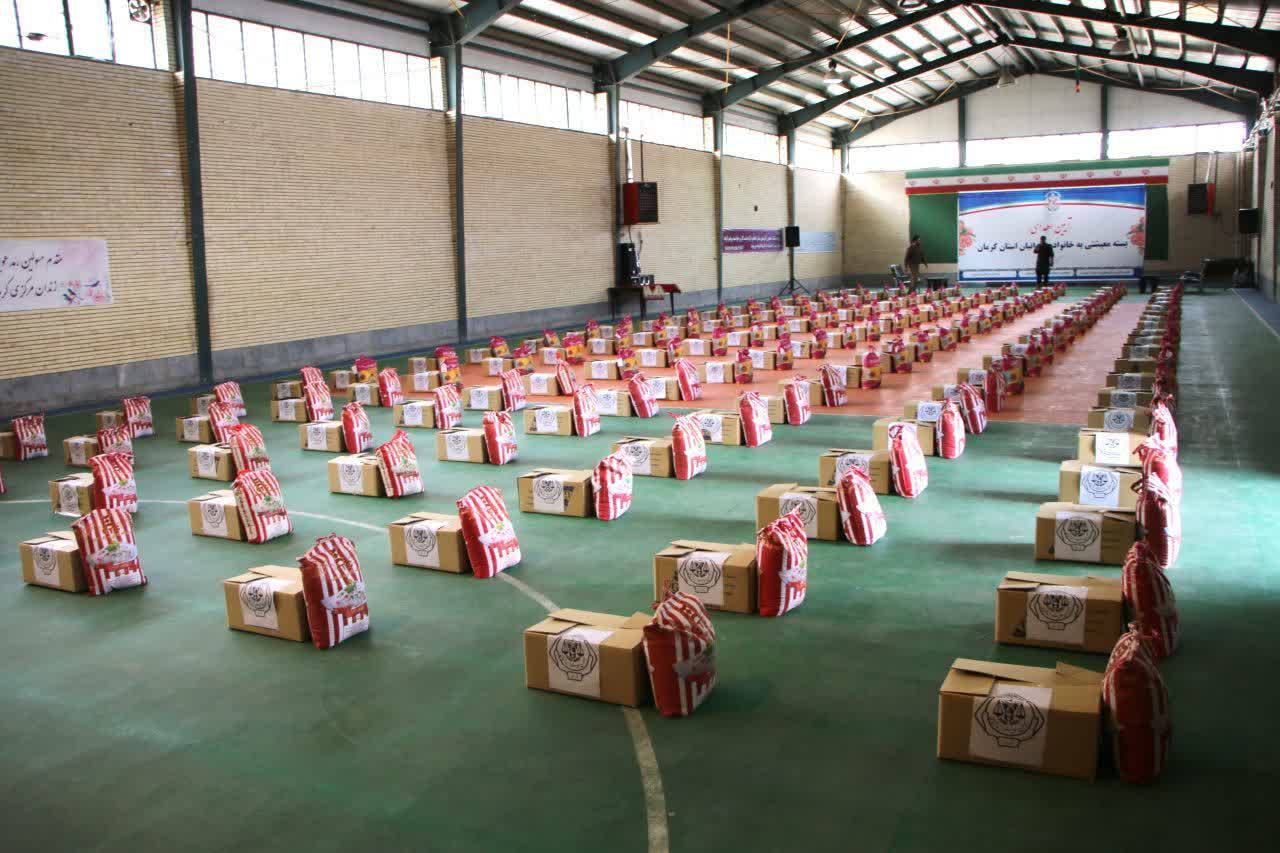 معاون اول قوه قضاییه از بخش‌های مختلف زندان کرمان بازدید کرد/ توزیع ۵۰۰ بسته معیشتی بین خانواده زندانیان نیازمند