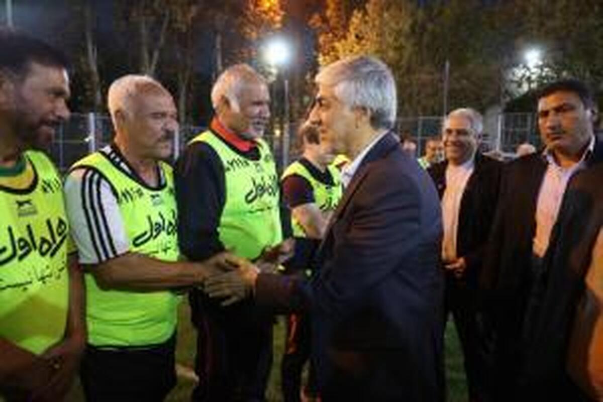 هاشمی: جامعه ورزش و جوانان در کنار مردم مظلوم فلسطین هستند/ با پیامک یک پیشکسوت، دستور تعویض چمن مجموعه شیرودی را دادم