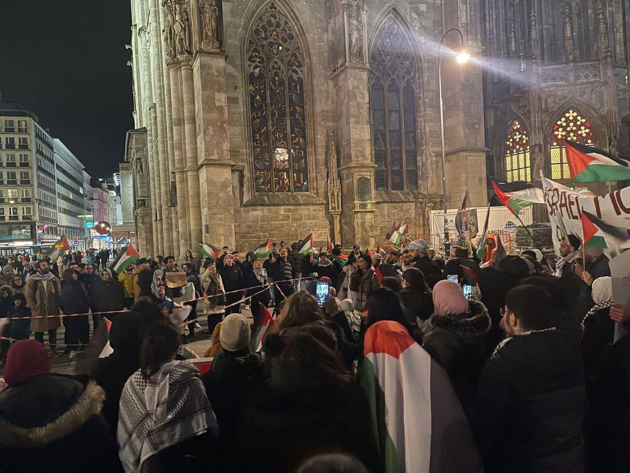 بمباران کاروان آمبولانس‌ مجروحان از سوی رژیم صهیونیستی/ تلفات بی‌سابقه خبرنگاران طی ۳ دهه گذشته