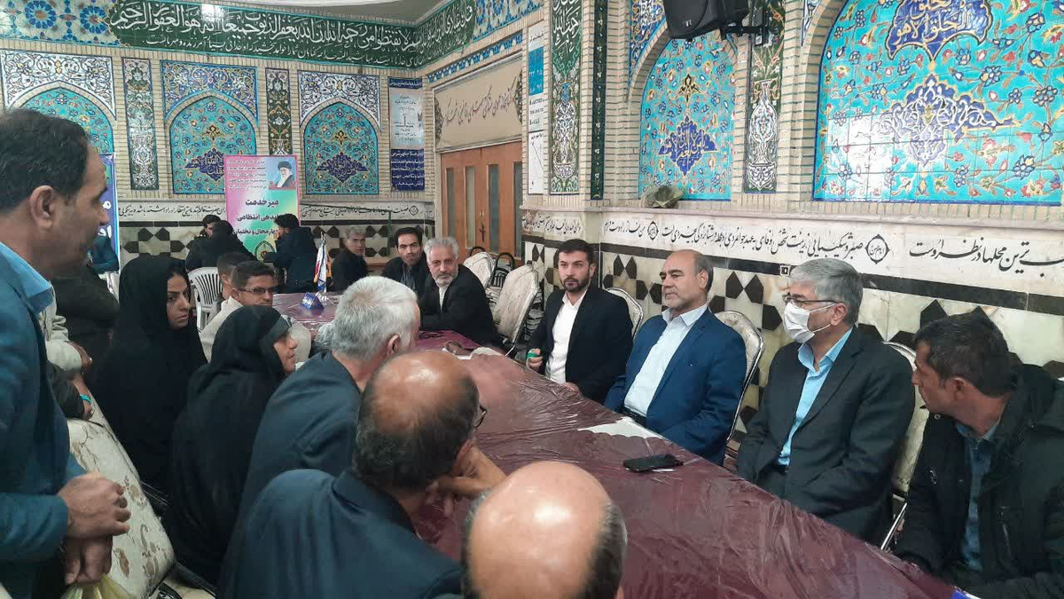 میز خدمت مسئولان قضایی استان چهارمحالوبختیاری در مصلای نماز جمعه شهرکرد برگزار شد میز خدمت مسئولان قضایی استان چهارمحالوبختیاری در مصلای نماز جمعه شهرکرد برگزار شد